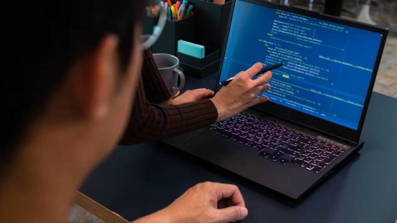 乌拉特后旗工业软件定制开发：破局传统制造数字化转型的“精准钥匙”